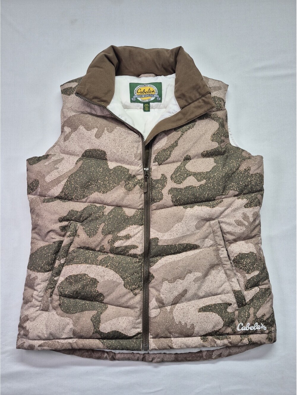 Cabela's Women's Medium Camo Polyfilled Puffer Vest (Runs Big)
